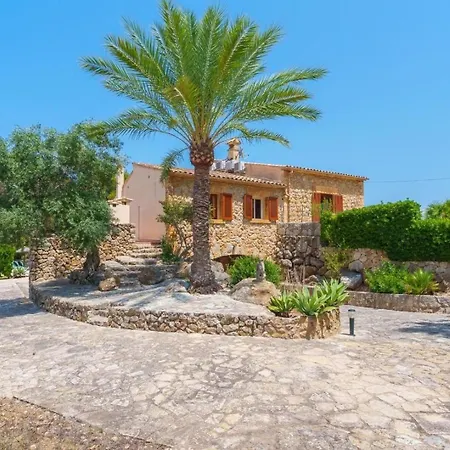 Holiday home Grosses, Komfortables Aus Stein Auf Drei Ebenen Gebaut